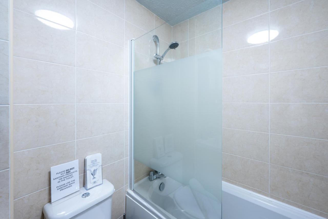 Yew Tree House Contractor / Family Home Free Netflix Fast Wifi Near Dudley/Birmingham Cradley Heath Dış mekan fotoğraf
